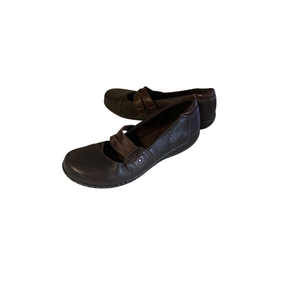 Clarks brown slip on leather comfort shoes size 9M